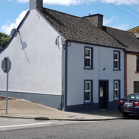 Cosy Townhouse On The Hill In Ireland Villa Banagher Bagian luar foto
