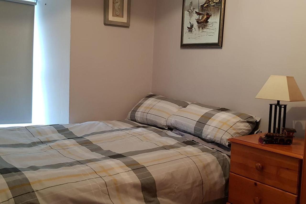 Cosy Townhouse On The Hill In Ireland Villa Banagher Bagian luar foto