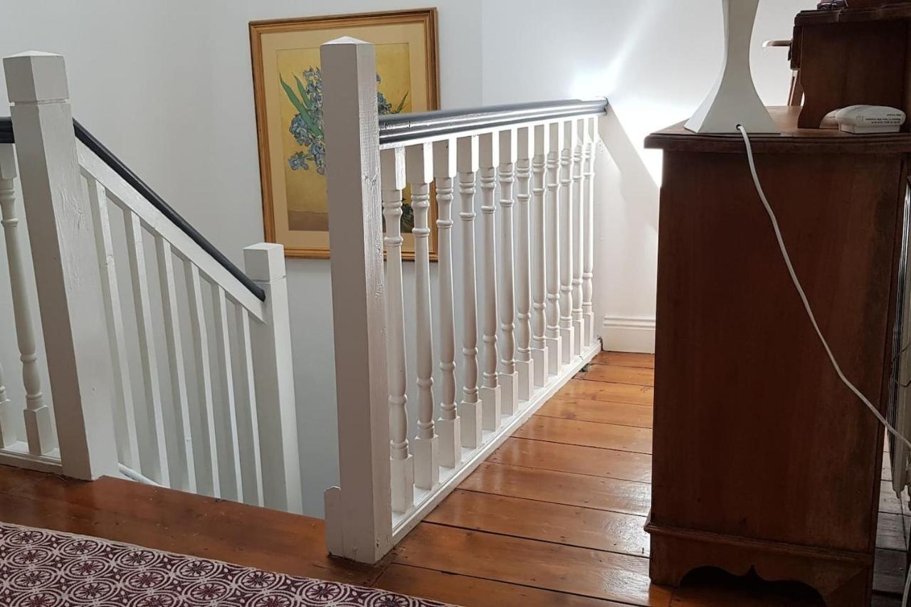 Cosy Townhouse On The Hill In Ireland Villa Banagher Bagian luar foto